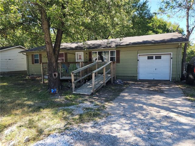 706 N Washington St, Carterville, MO 64835