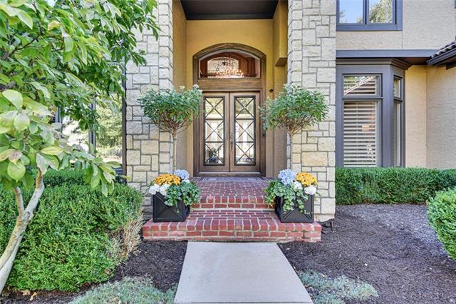 5613 Golden Bear Dr, Overland Park, KS 66223