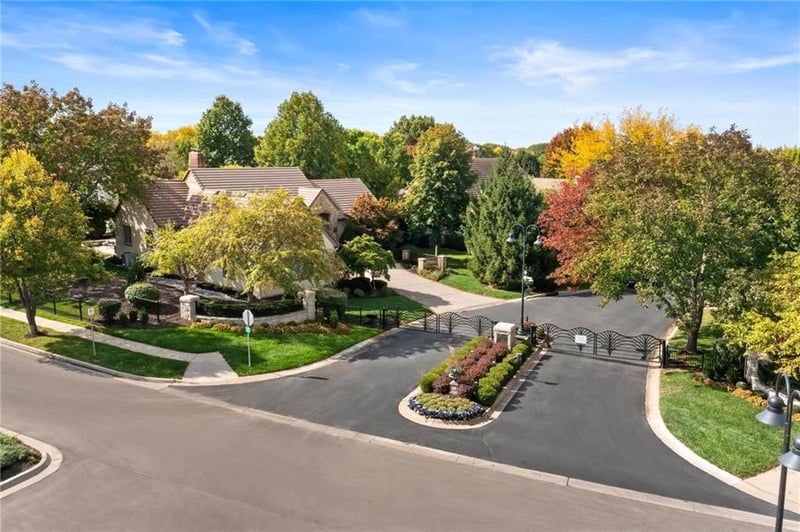 2103 W 116 St, Leawood, KS 66211
