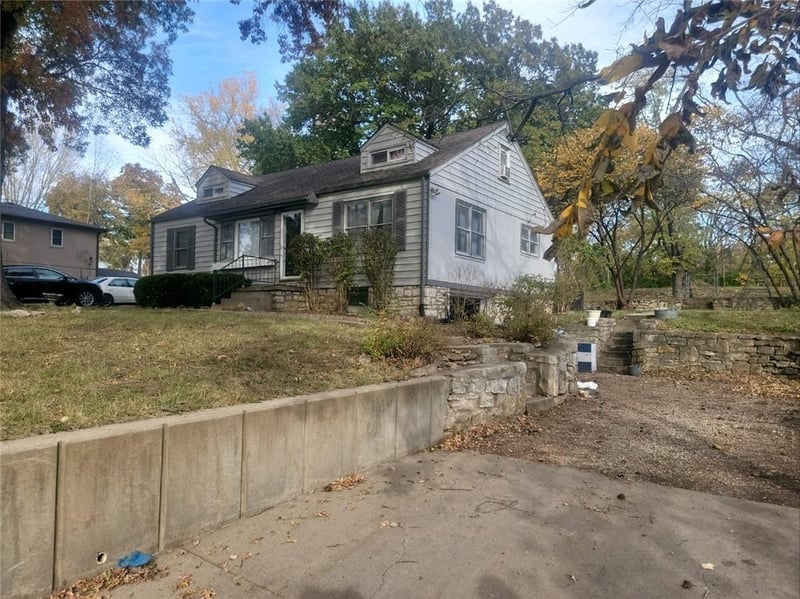 4725 Antioch Rd, Overland Park, KS 66203