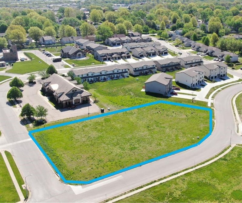 615 Conway St, Raymore, MO 64083