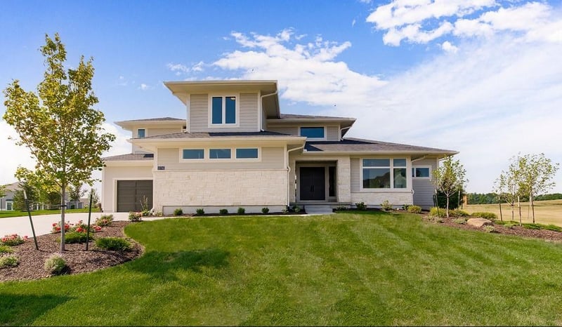 15716 El Monte St, Overland Park, KS 66224