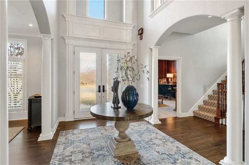 7905 N Shoal Creek Valley Dr, Kansas City, MO 64157