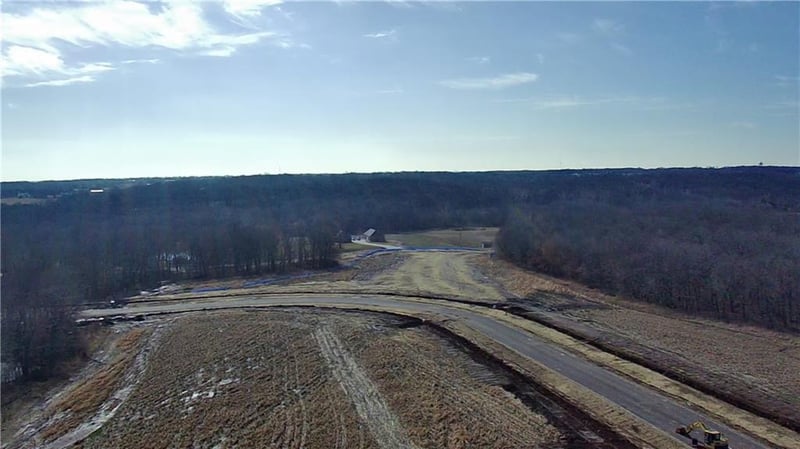 14516 Stringtown Dr, Lake Lotawana, MO 64086