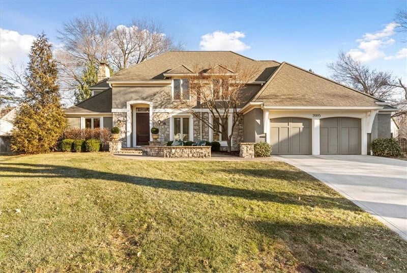3985 W 101 Ter, Overland Park, KS 66207