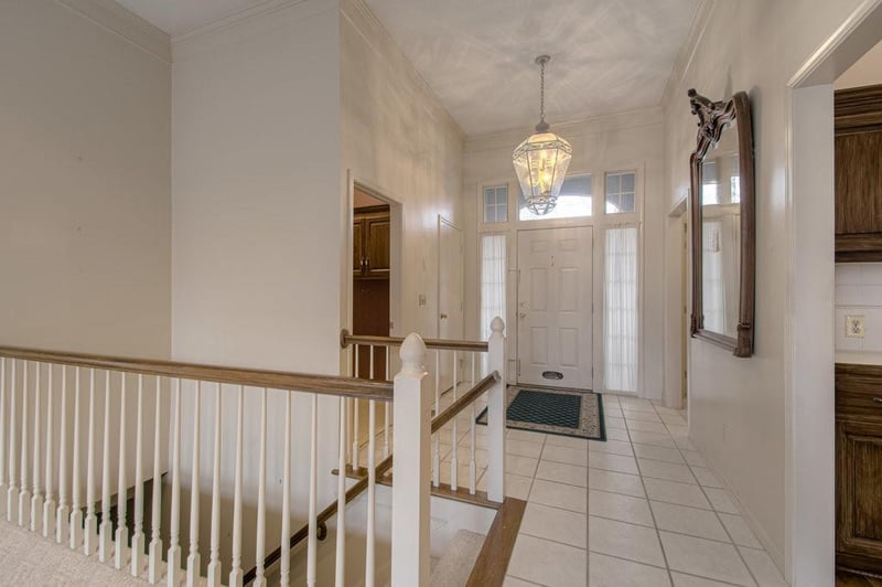 8813 W 142nd Pl, Overland Park, KS 66221
