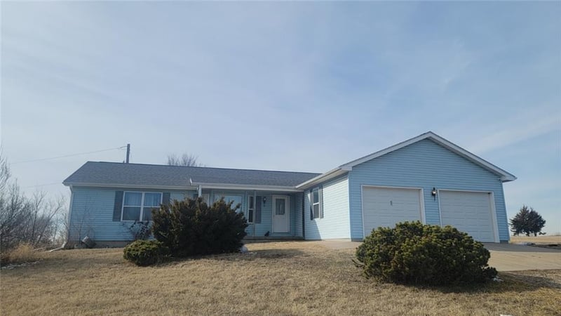1515 W 6th St, Lyndon, KS 66451