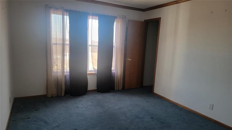 1515 W 6th St, Lyndon, KS 66451