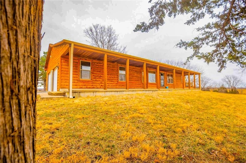13636 W 379th St, Lacygne, KS 66040