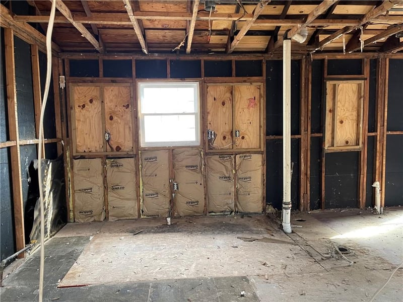 1106 Spruce St, Eudora, KS 66025