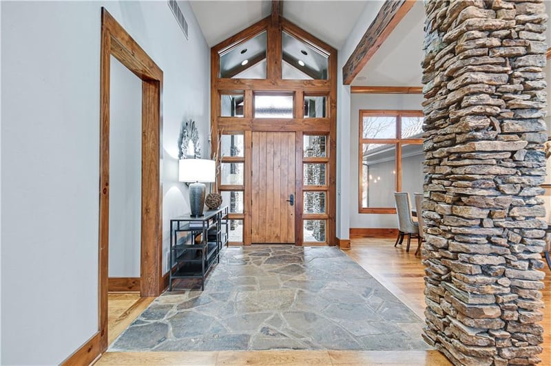 13837 Horton Dr, Overland Park, KS 66223