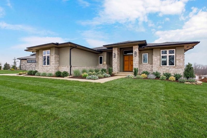 2805 175th Pl, Overland Park, KS 66085