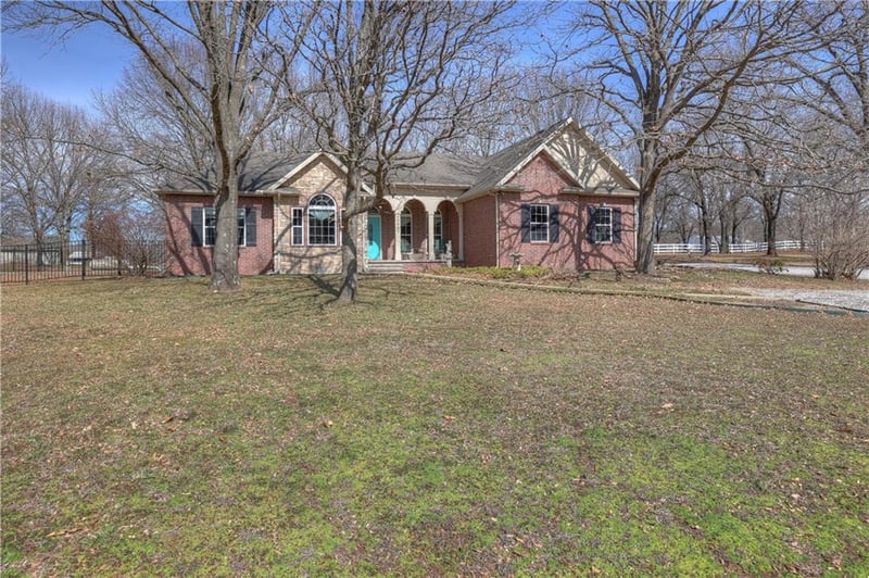 10045 Homestead Ln, Carthage, MO 64836