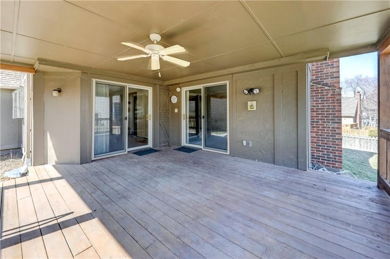 10737 Horton St, Overland Park, KS 66211