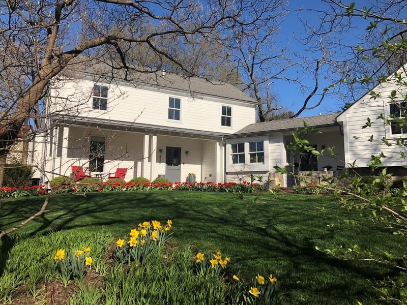 820 Rockwell Ln, Kansas City, MO 64112