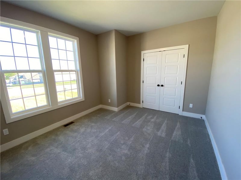 7440 N Lamar Dr, Kansas City, MO 64152