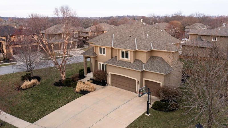 10741 W 163rd Ct, Overland Park, KS 66062