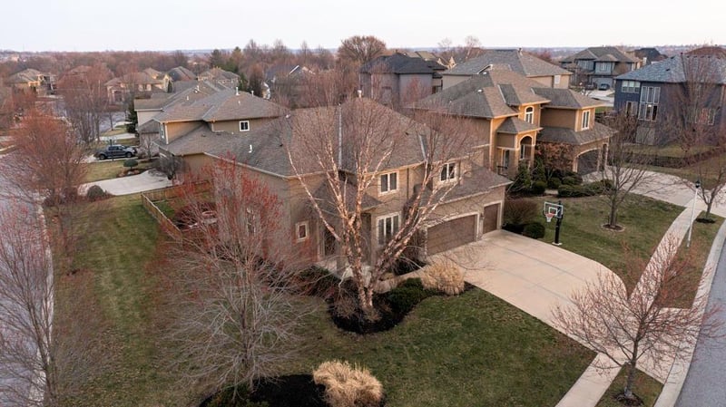 10741 W 163rd Ct, Overland Park, KS 66062