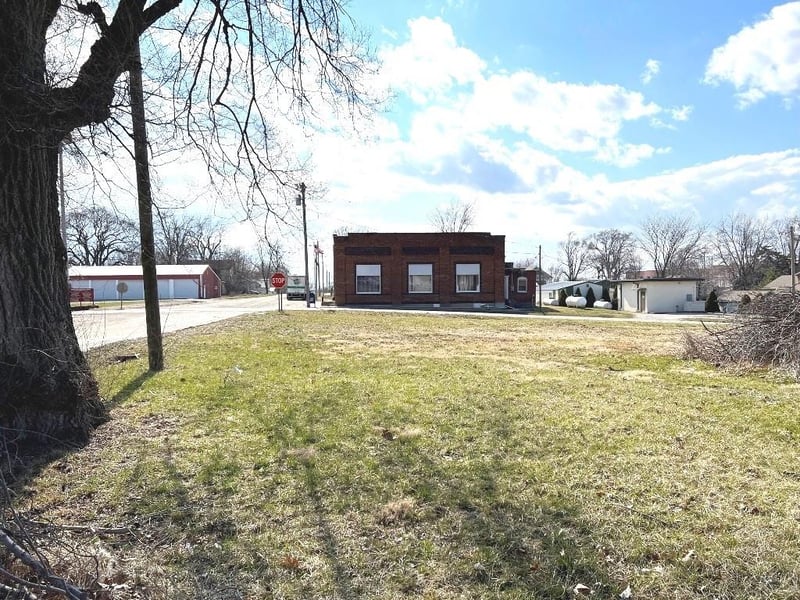 E Second St, Winston, MO 64689