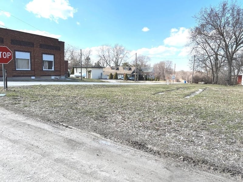 E Second St, Winston, MO 64689