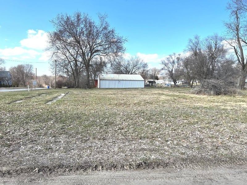 E Second St, Winston, MO 64689