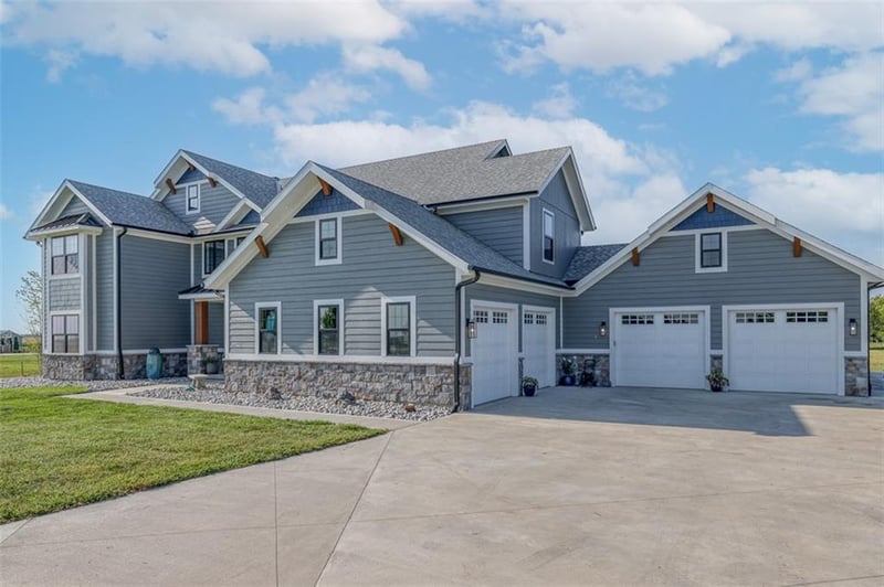 1240 E 188th Ter, Pleasant Hill, MO 64080