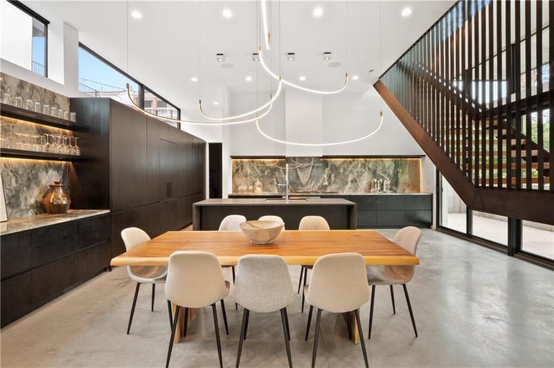 2008 Summit St, Kansas City, MO 64108