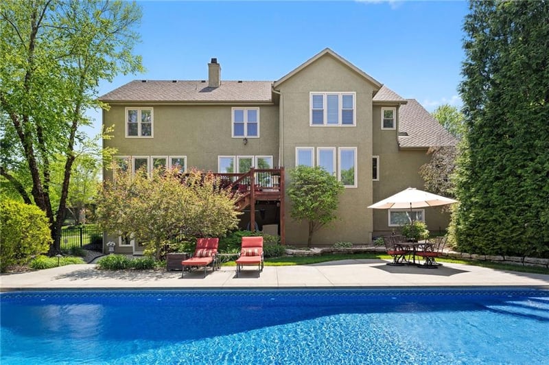 5600 W 146th St, Overland Park, KS 66223