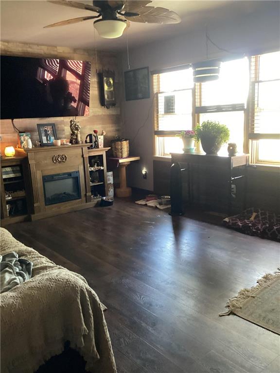 206 W Banks Ave, Burlingame, KS 66413