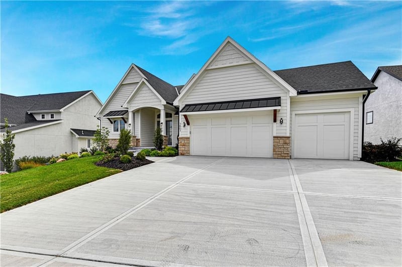 3807 W 158 Ter, Overland Park, KS 66224