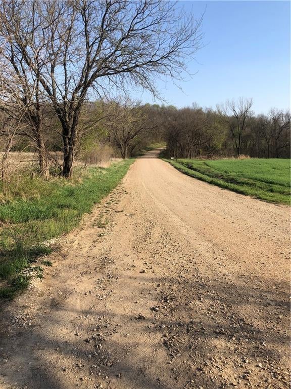 2046 Buck Creek Rd, Perry, KS 66073