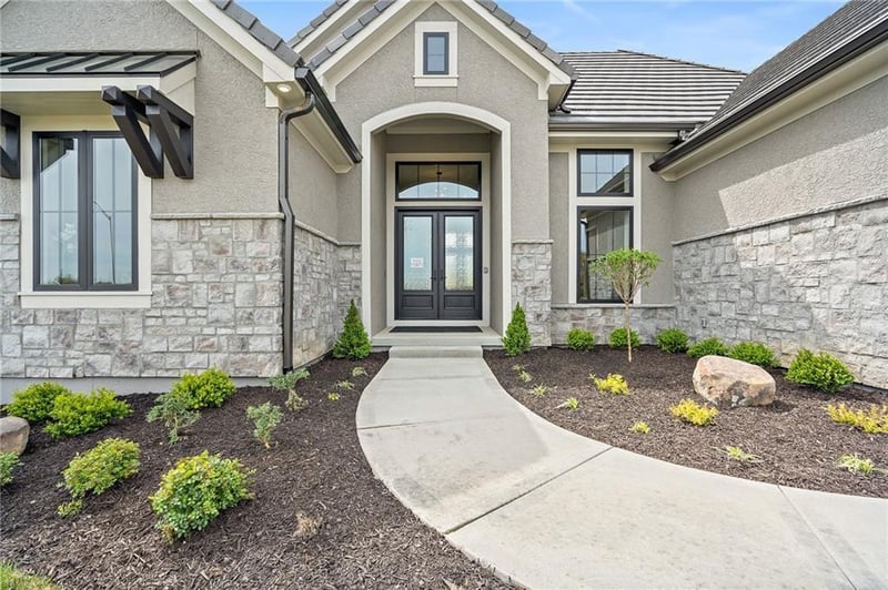 6315 NW 58th Ter, Kansas City, MO 64151