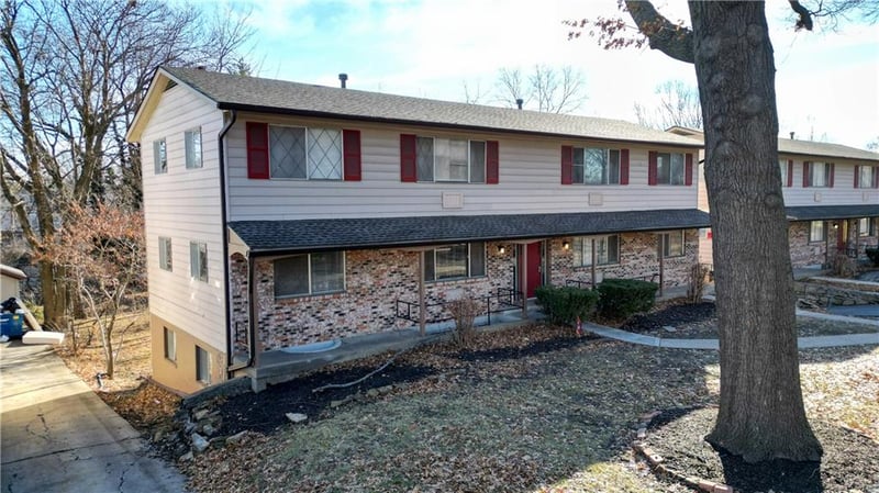 8443-49 Lowell Ave, Overland Park, KS 66212