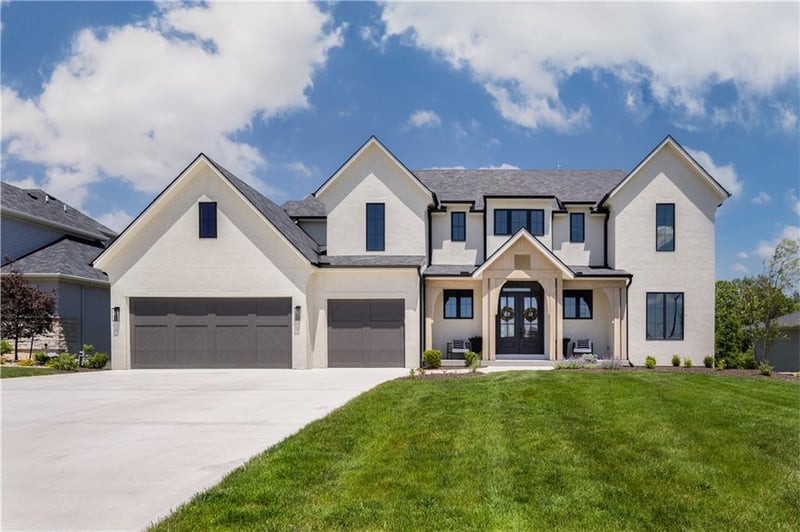 8523 N Mckinley Ave, Kansas City, MO 64157
