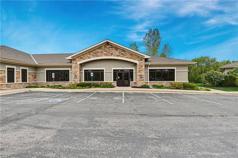 11512 W 119th St, Overland Park, KS 66213