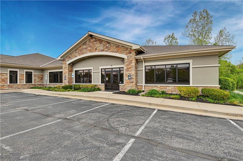 11512 W 119th St, Overland Park, KS 66213