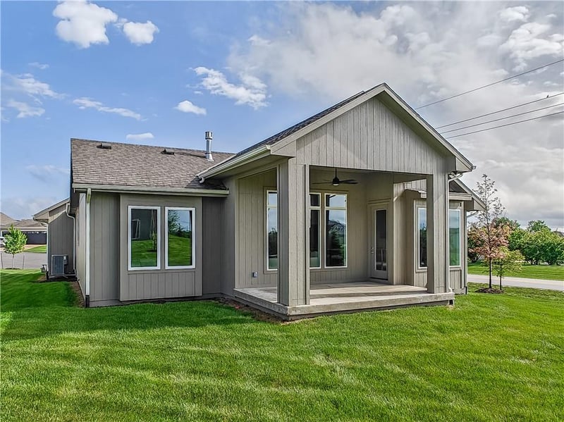 3903 W 158th Ter, Overland Park, KS 66224