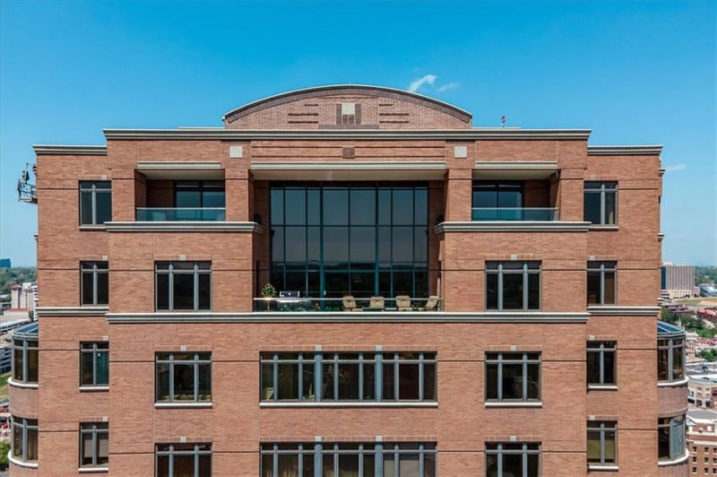 400 W 49th Ter #2188, Kansas City, MO 64112