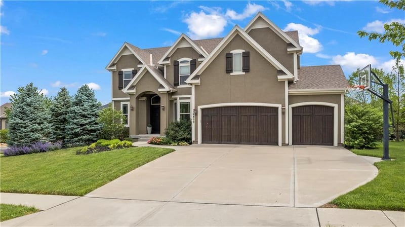 16809 Goddard St, Overland Park, KS 66062