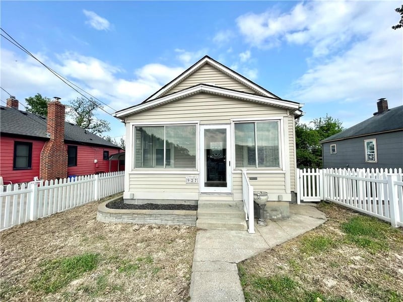 927 N Monroe Ave, Kansas City, MO 64120
