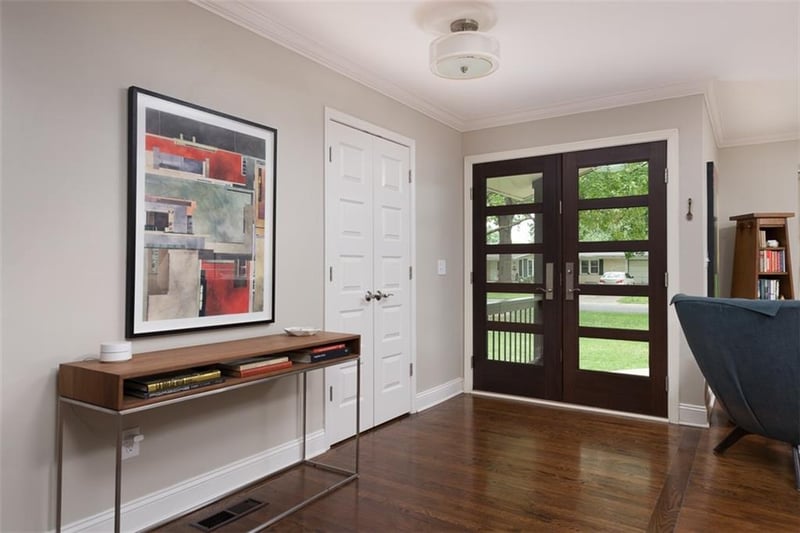 9611 Canterbury St, Overland Park, KS 66206