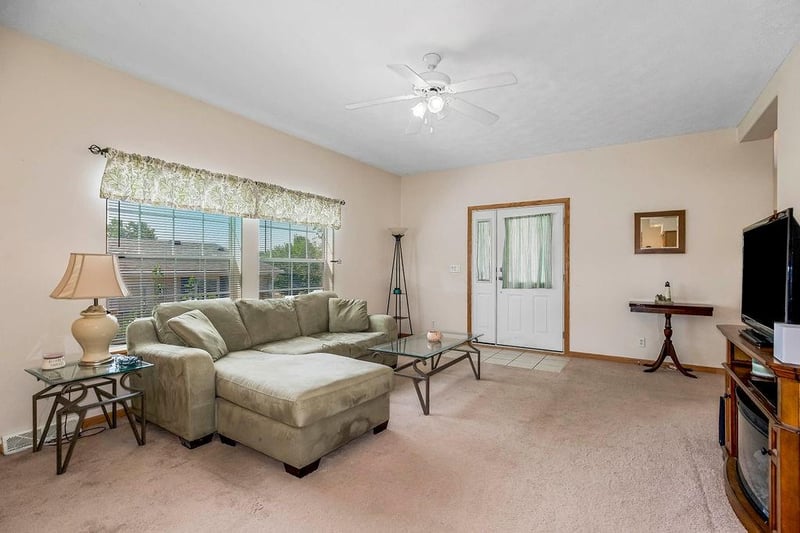 12309 N Pomona Ave, Kansas City, MO 64163