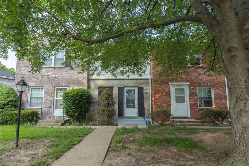 8727 Sycamore Ave, Kansas City, MO 64139