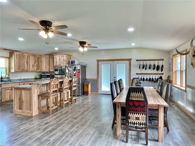 89 SW 62nd Ave, Trenton, MO 64683