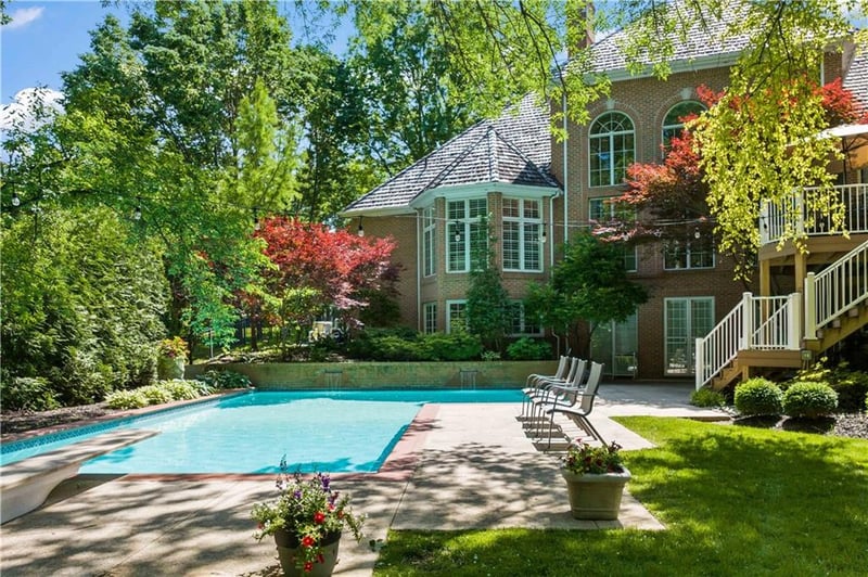 11709 High Dr, Leawood, KS 66211
