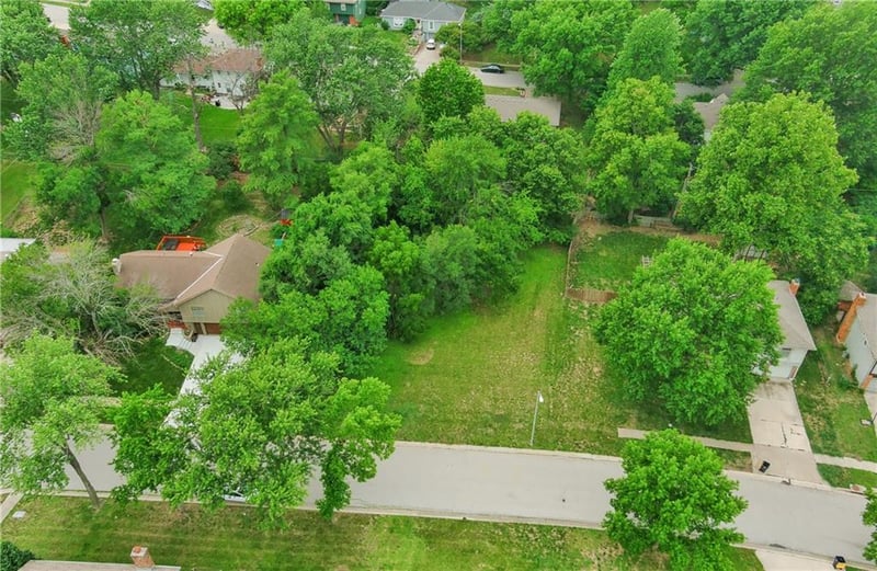 10620 Wenzel Ave, Kansas City, MO 64137