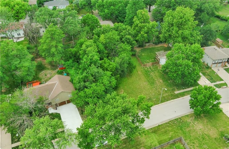 10620 Wenzel Ave, Kansas City, MO 64137