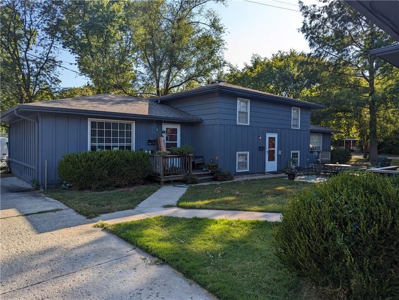1900-02 Kentucky St, Lawrence, KS 66044
