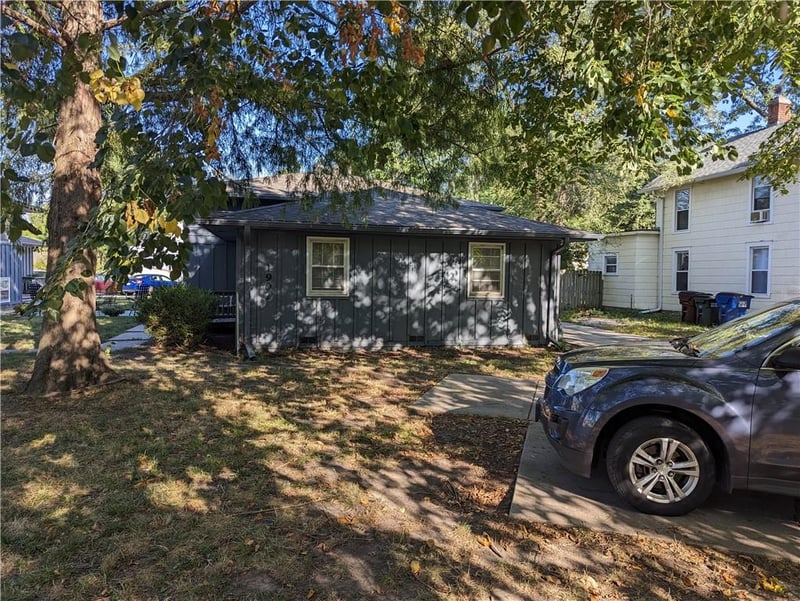 1900-02 Kentucky St, Lawrence, KS 66044