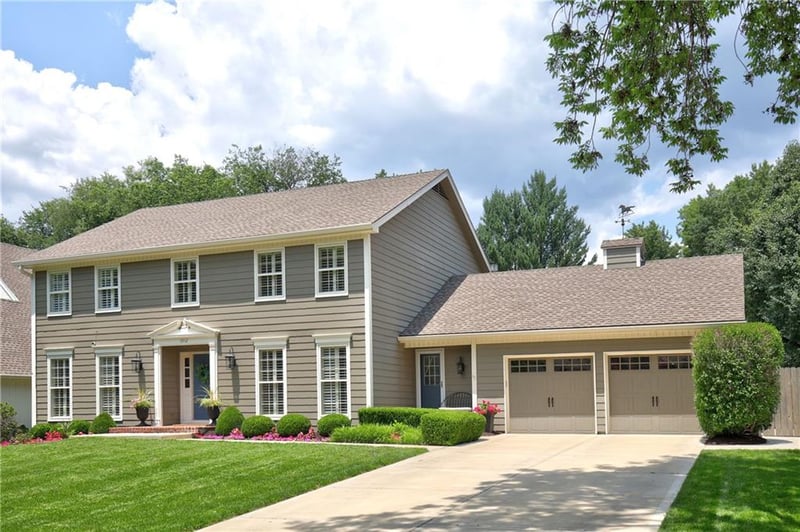 3912 W 102nd St, Overland Park, KS 66207